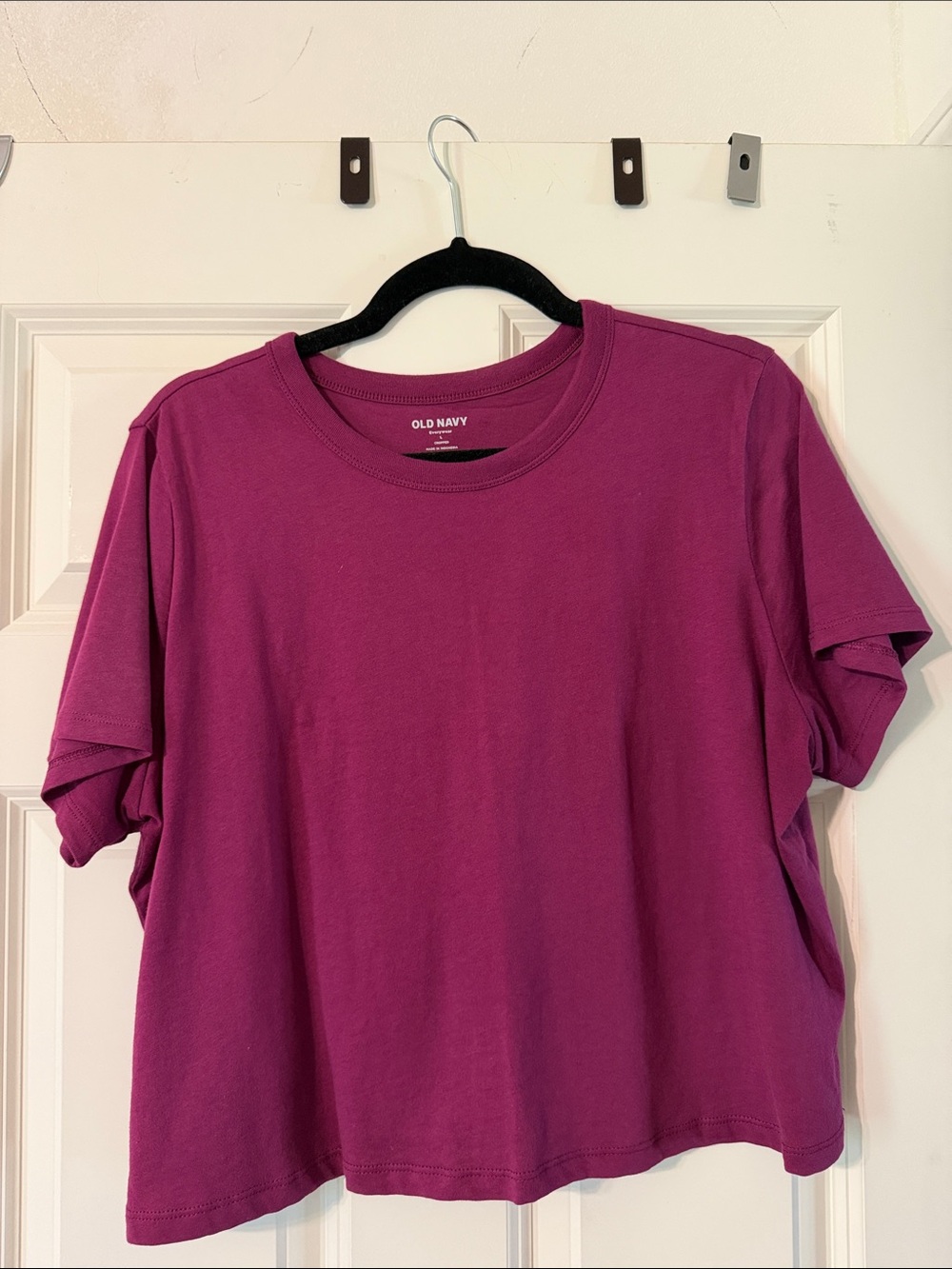 Old Navy Women's Bright Fuchsia Crewneck Tee